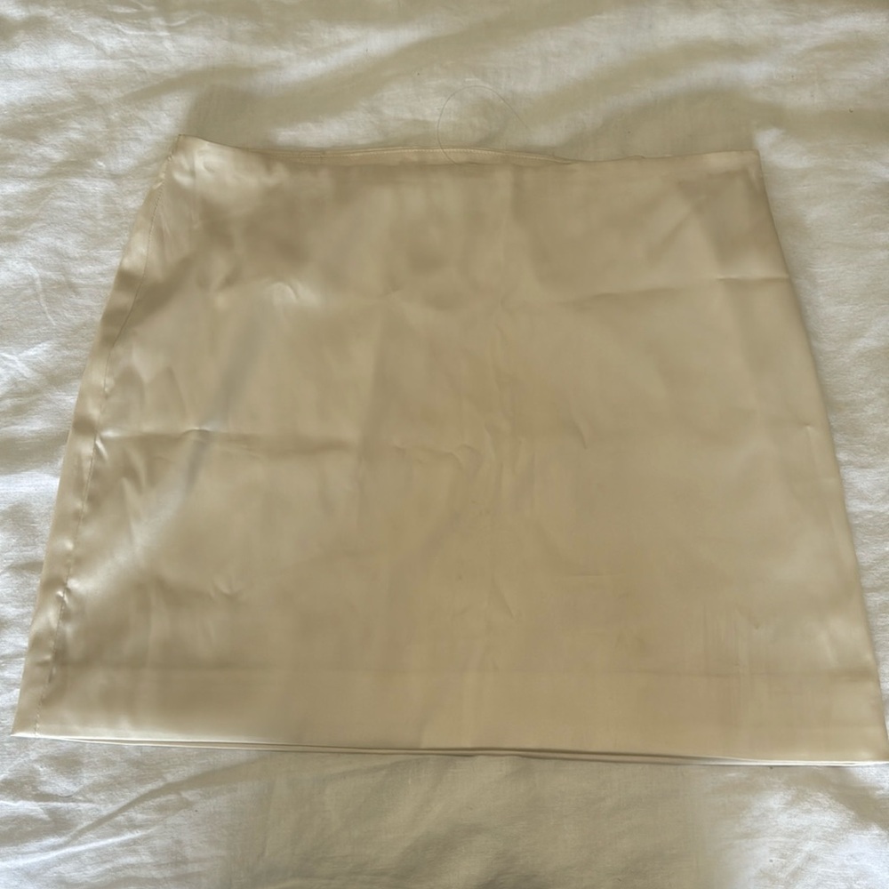 Aritzia Sunday Best Cream skirt